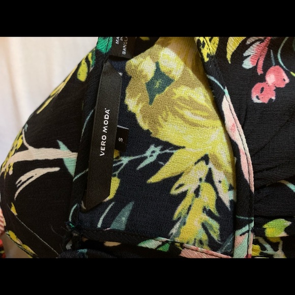 Vero Moda blouse - Picture 2 of 2
